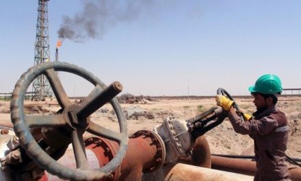 آماده‌باش نفتی تهران/ صادرات ۲۰ میلیون بشکه نفت ایران در ۵ روز؛ ترافیک نفتکش‌ها در آب‌های خارک