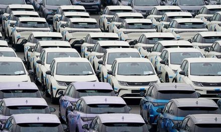 خودرو ۵۰ درصد گران شد/ پیش‌بینی جدید یک کارشناس درباره بازار خودرو تا پایان سال