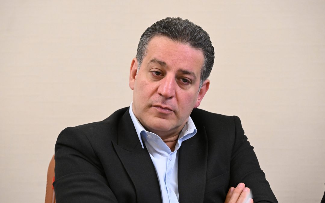 انتقاد تند مهندس داودی از نحوه تخصیص ارز