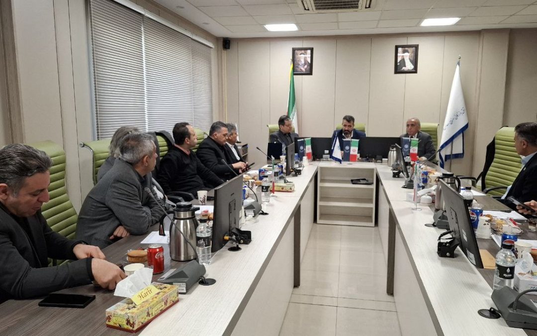 بررسی تک‌نرخی شدن ارز و لزوم پایش عرضه مواد اولیه در بورس کالا