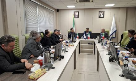 بررسی تک‌نرخی شدن ارز و لزوم پایش عرضه مواد اولیه در بورس کالا