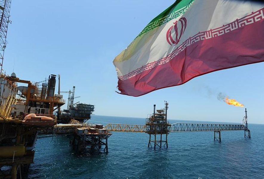 نگاه نگران بازارهای جهانی نفت به تحولات منطقه/ پیش‌بینی نگران کننده کارشناسان از قیمت نفت چیست؟