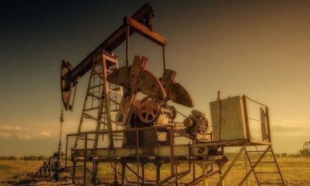 بحران نفت در تنگه هرمز/ سه سناریوی پیش‌روی بازار انرژی از آرامش شکننده تا جهش ۱۳۰ دلاری