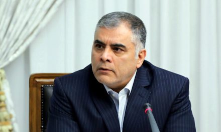واکنش پاک‌نژاد به «ادعاهای دروغین» ترامپ/ استعفای من هیچ ارتباطی با ادعاهای شب گذشته او ندارد