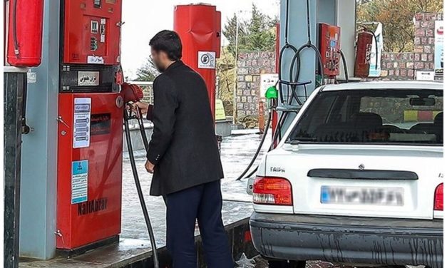 مدیرعامل شرکت ملی پخش فرآورده‌های نفتی ایران خبر داد :  بنزین سوپر داخلی در ۵۰ جایگاه با نرخ ۱۰۳ هزار تومان عرضه می‌شود
