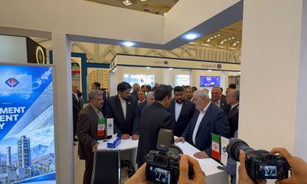 بازدید وزیر نیرو از غرفه سیتا؛ تشریح اقدامات شرکت‌های تابعه برای مدیریت ناترازی انرژی