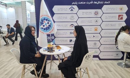 پاسخگویی مستقیم وزارت صمت به فعالان صنعت پلیمر در پاویون انجمن ملی